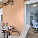 Aurelia - Terrace With Lemon Garden View Apartamento
