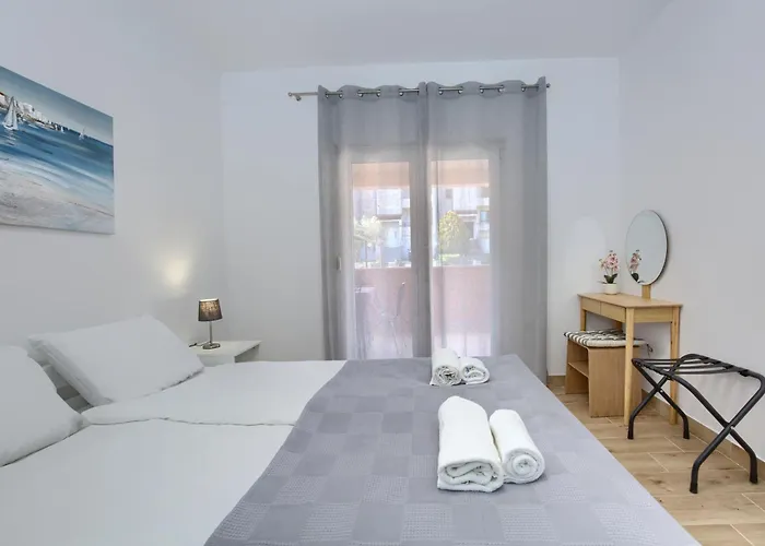 Aurelia - Terrace With Lemon Garden View